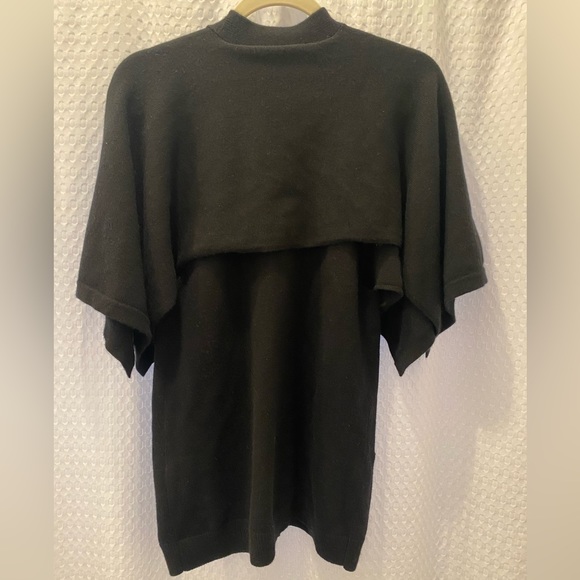 CHANEL Cashmere Sweater - Picture 2 of 6